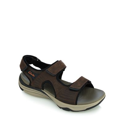 Clarks Big and tallbrown wave leap walking sandals